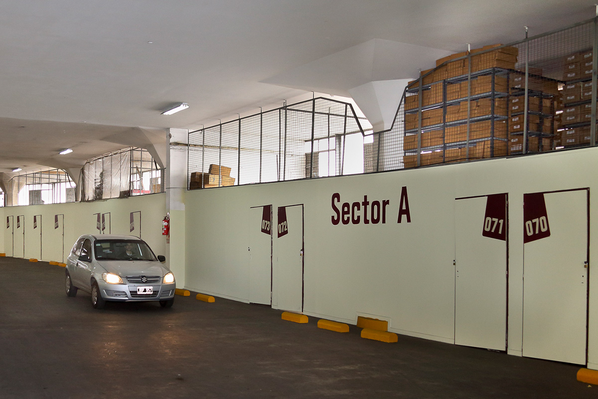 Señalética interior para edificio de guardamuebles Buenos Aires Guarda - Cartelería y señalética a cargo de Contexto Creativo